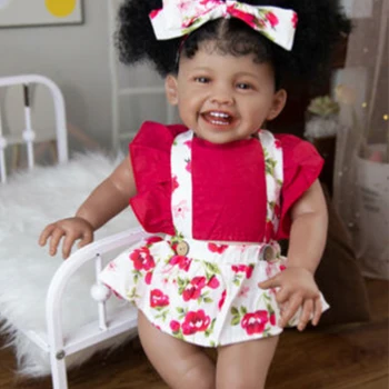 60 cm Siyah Afrika Amerikan Reborn Bebekler Bez Vücut Silikon Vinil Hediye Siyah Bebe Toddler Kız Mila Giyinmek Çocuk Oyuncakları